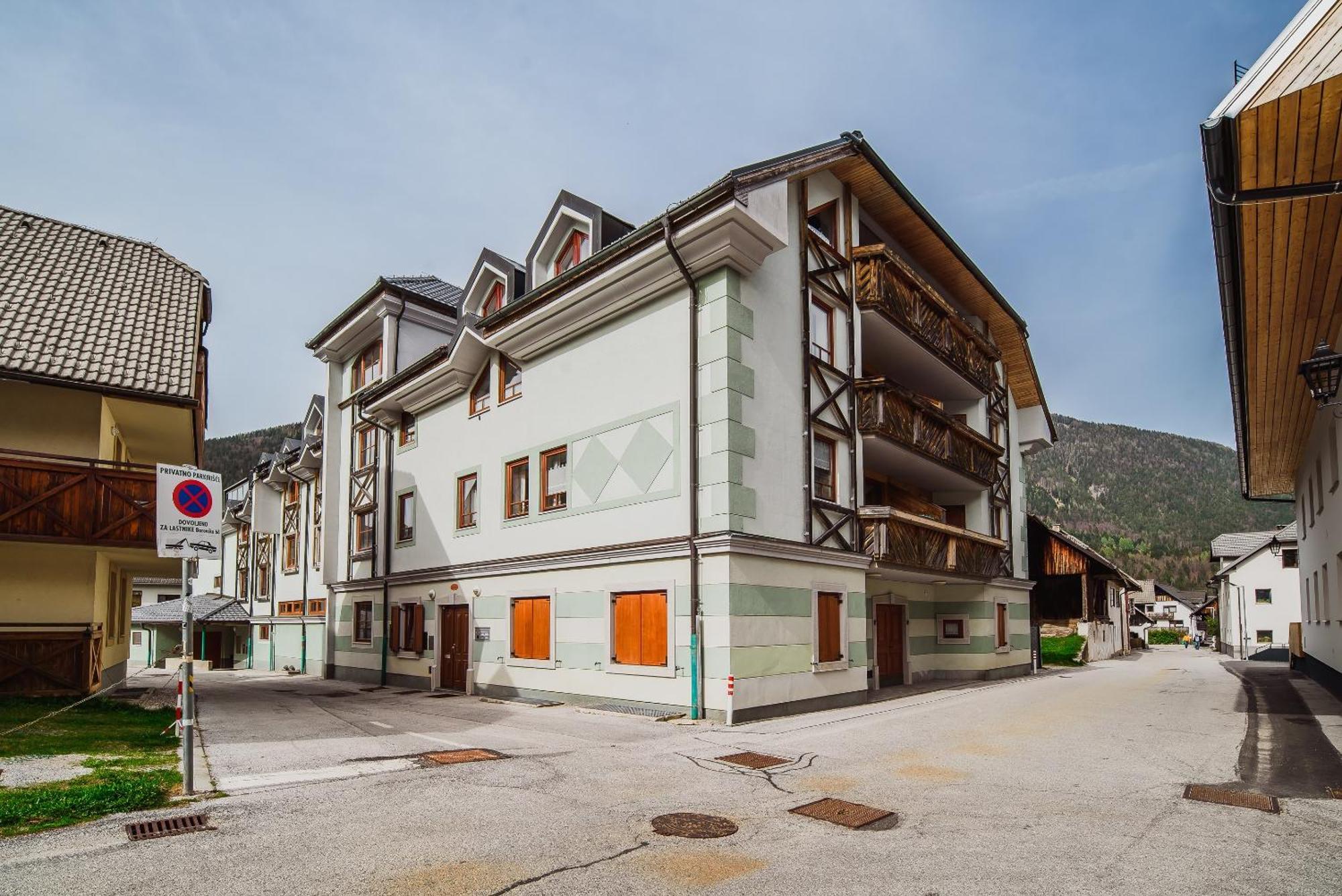 Apartments Slavec With Free Onsite Parking Kranjska Gora Habitación foto