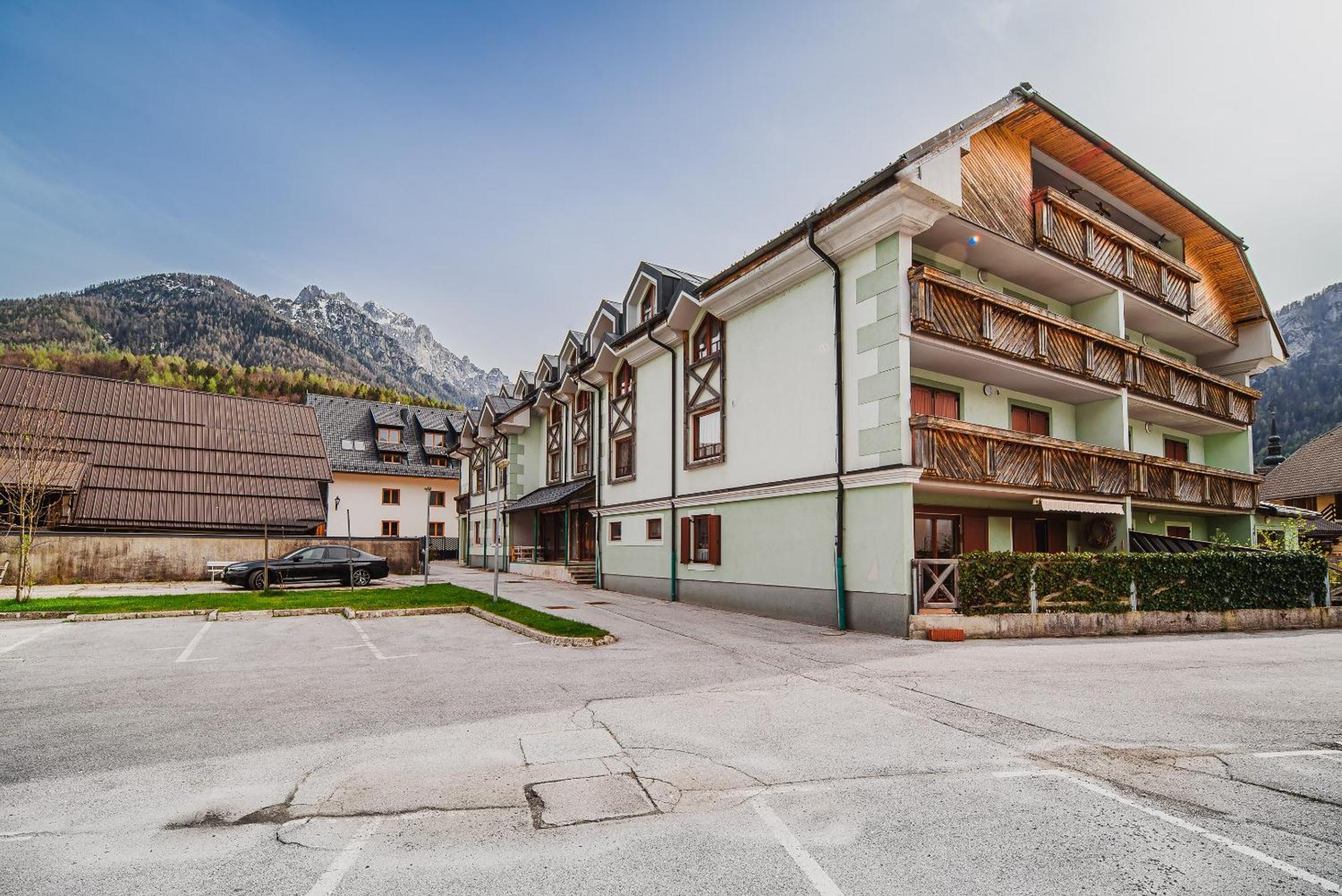 Apartments Slavec With Free Onsite Parking Kranjska Gora Exterior foto