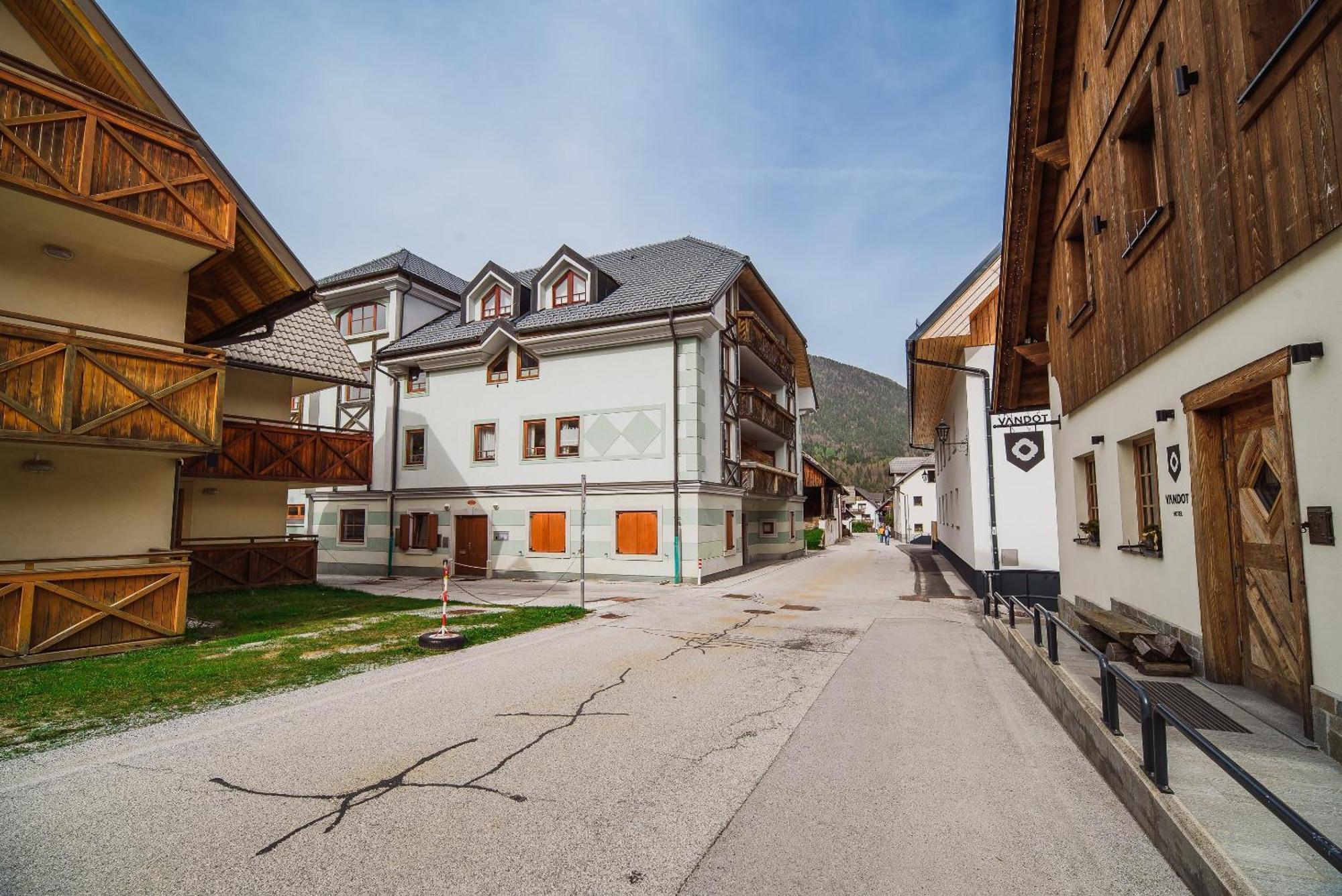 Apartments Slavec With Free Onsite Parking Kranjska Gora Exterior foto